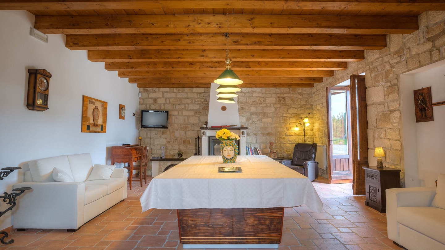 Villa Vista Serena, Traditional Estate in Rural Modica 6 Villas in Italy