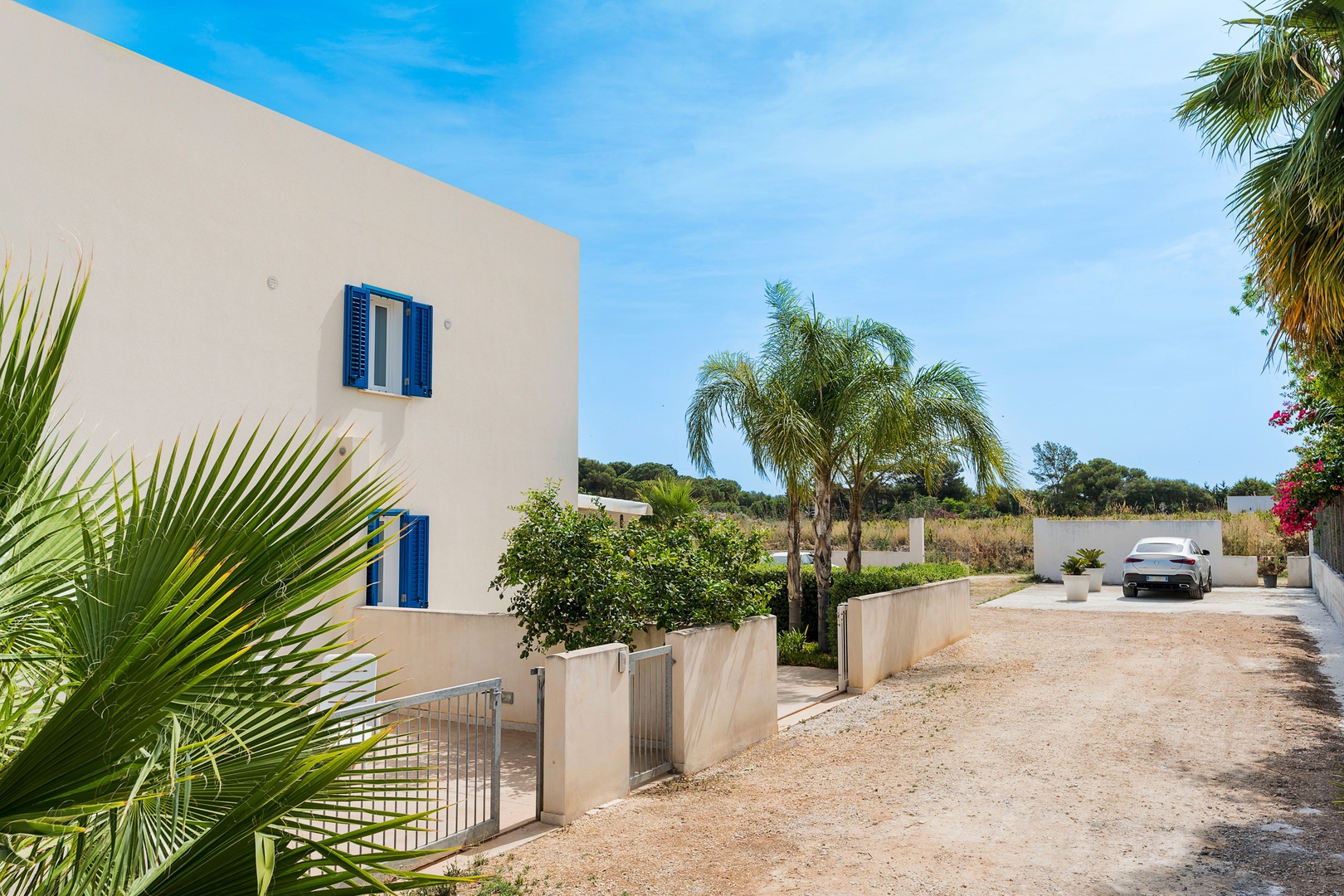 Casa Del Blu Sole & Crespi - 2 apartments near sea 36 Villas in Italy