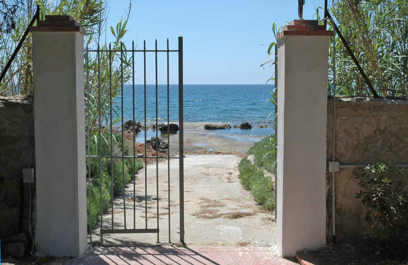Casa Scoglio - Seafront Retreat near Syracuse, Sicily 25 Villas in Italy