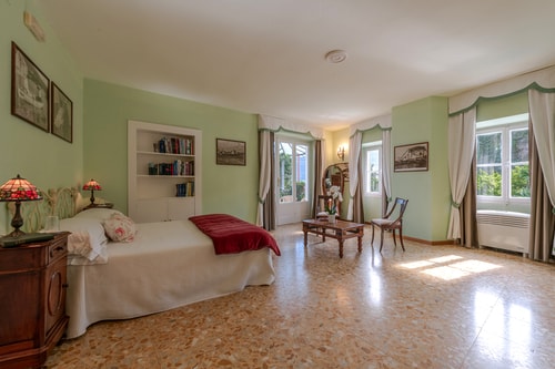 Villa Dia, Lakeside Luxury Retreat 20 Villas in Italy