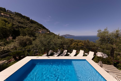 Villa Baia Serena, Panorama with Private Pool 40 Villas in Italy