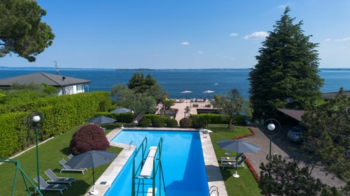 Villa Nilda - Private lakefront property with pool 0 Italian Breaks