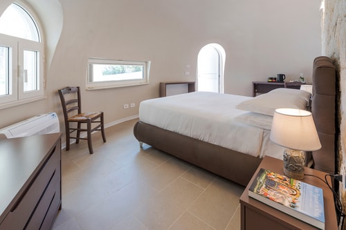 Villa Catrice - Seafront villa with private pool 20 Villas in Italy