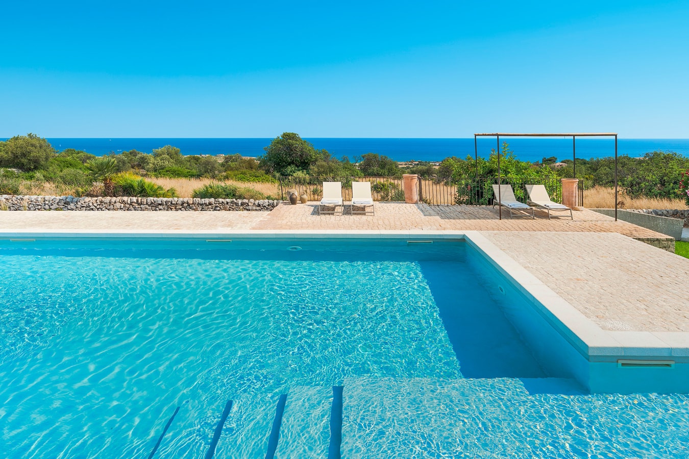 Casa Carol (Bianco) - Villa with shared pool 28 Villas in Italy