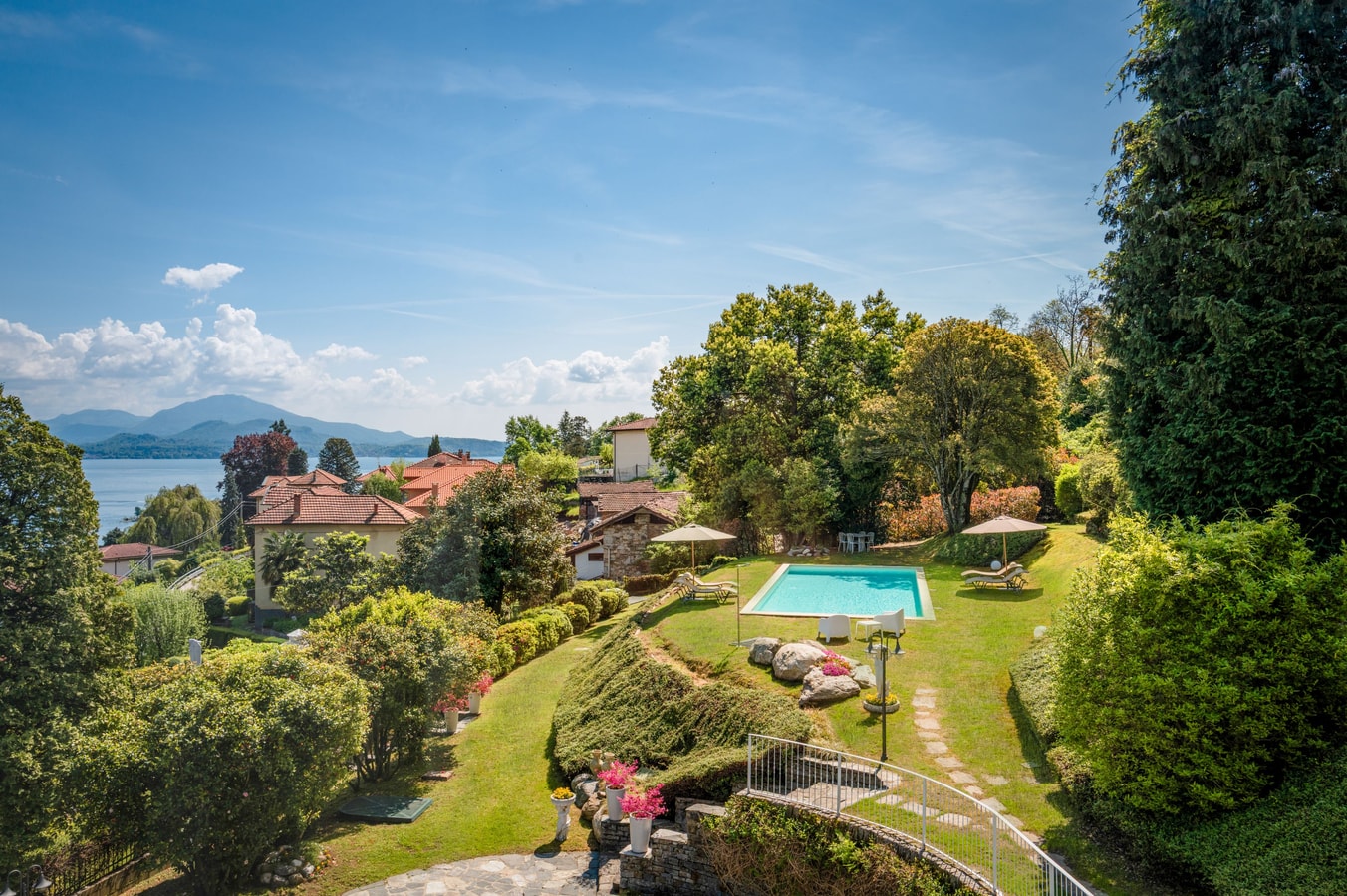 Villa Alvino, large family villa by the lake 55 The Prestige Villa Collection