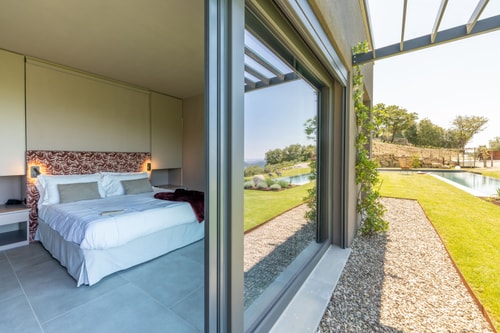 Villa Il Lago, Retreat with Heated Infinity Pool 28 Villas in Italy