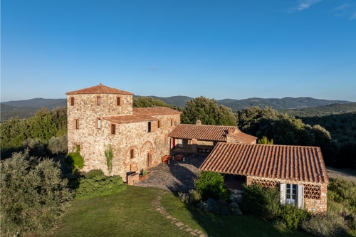 Villa Etruria, near Casole d’Elsa 42 Villas in Italy