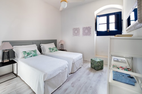 Casa Ulisse, sea front property 20 Villas in Italy