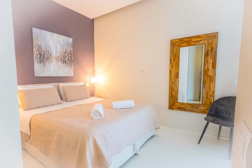 Alonza Estate - Large Countryside Estate 39 Villas in Italy