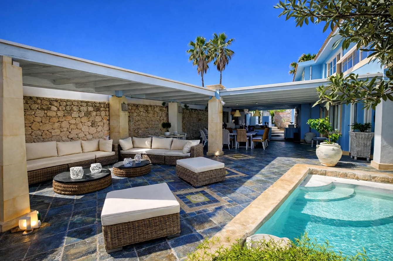 Villa Seranta, sea front villa near town 2 The Prestige Villa Collection