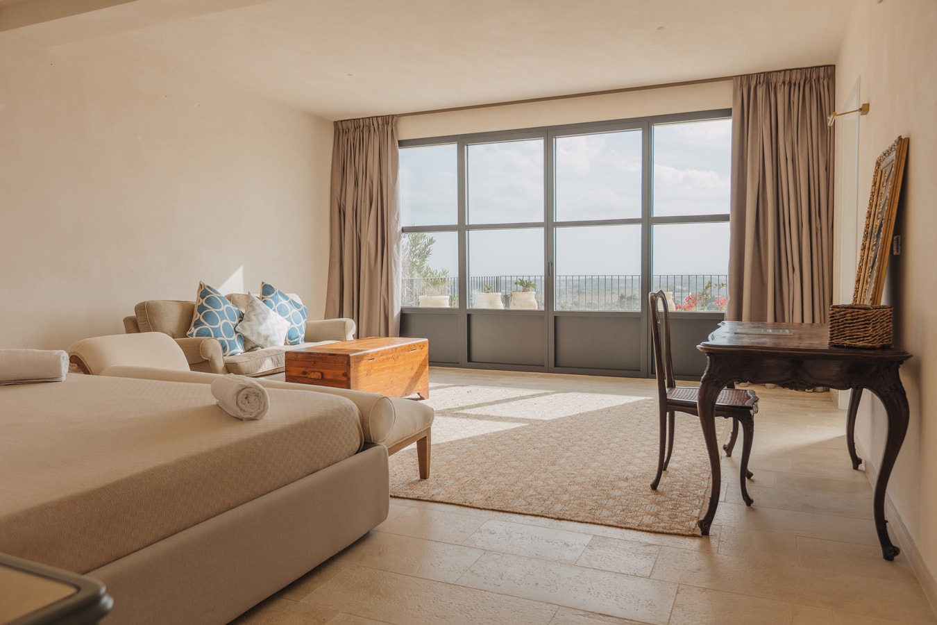 Villa Maris, Noto Villa with Pool & Country Views 21 Villas in Italy