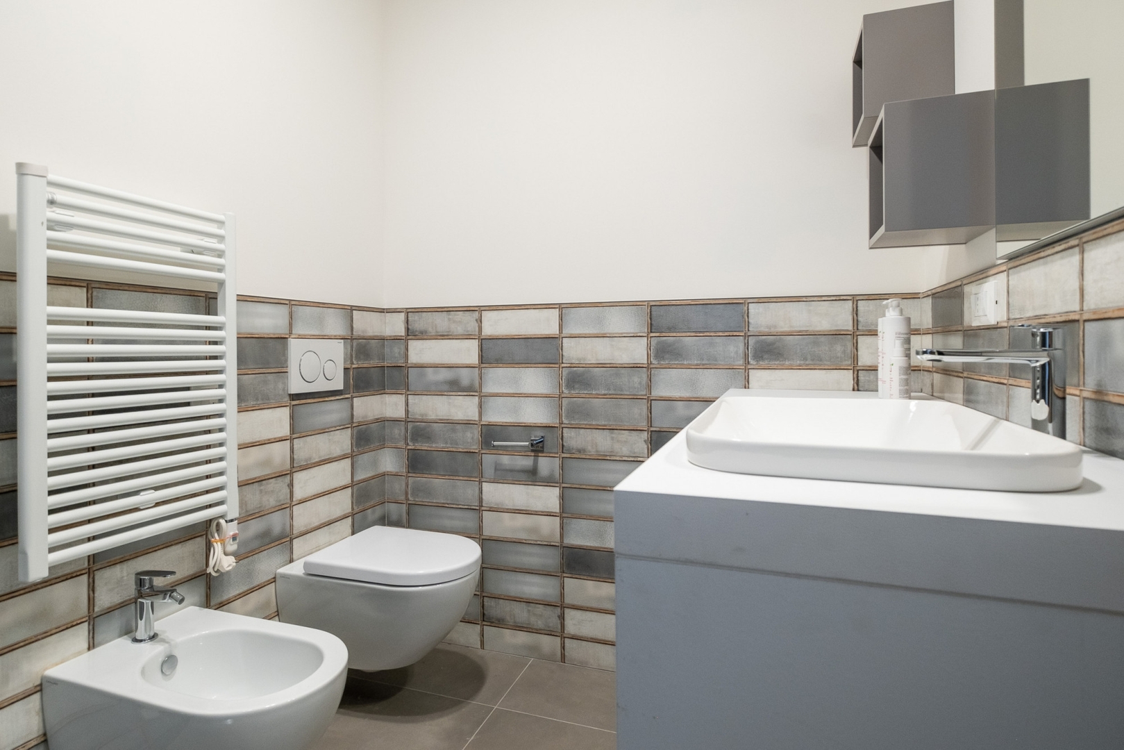 Casa Vicolo 1, apartment in Bologna centre 11 Villas in Italy