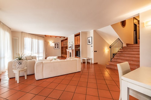 Villa Tamara - 8 Guests 14 Villas in Italy