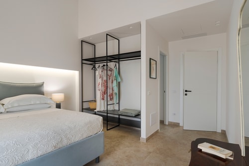 Villa Nivura, Minimalist Elegance Amid the Olive Groves 27 Villas in Italy