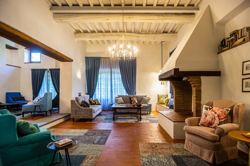 Villa Gaiole – Tuscan Estate with Pool & Spa 9 Villas in Italy