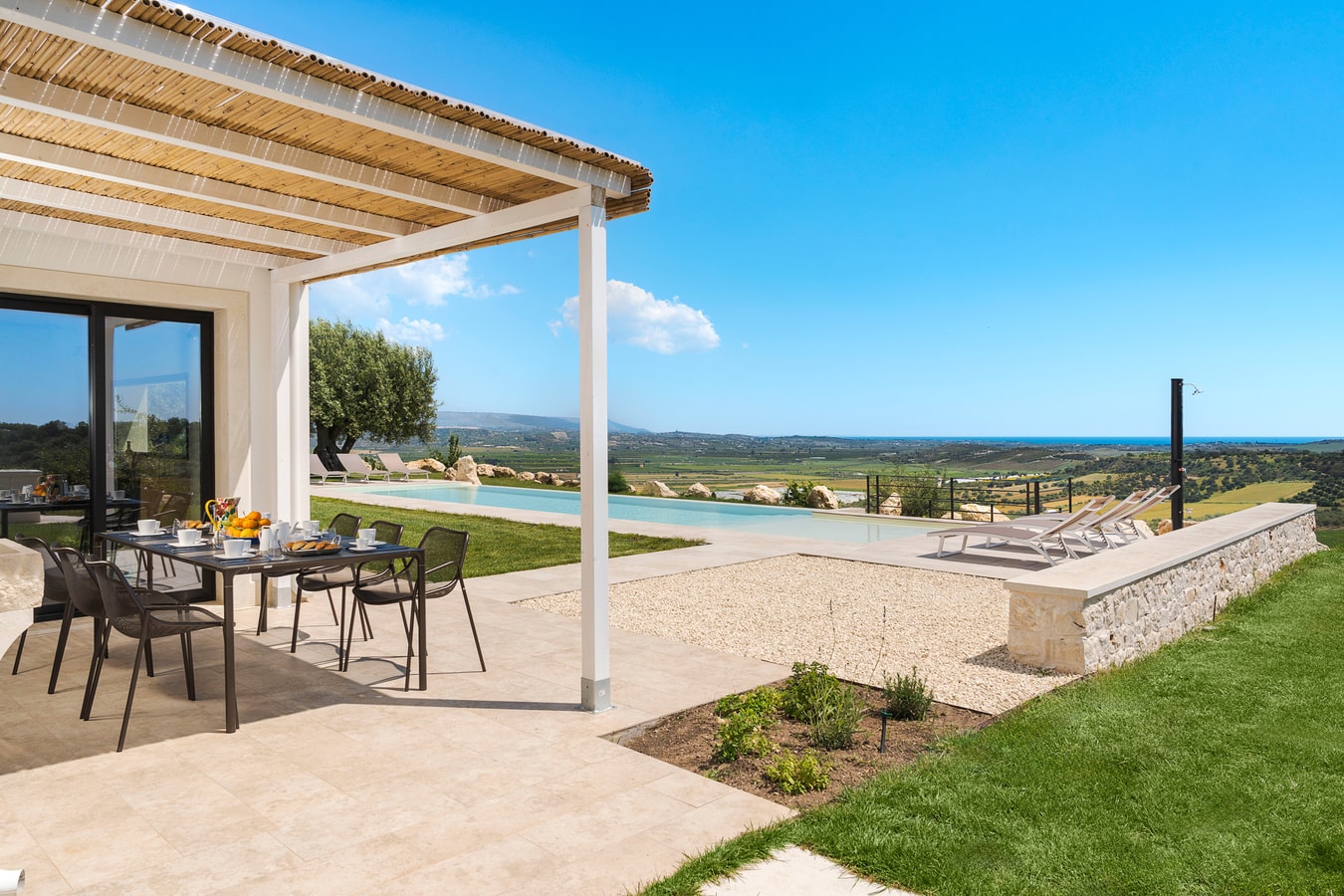 Villa Nivura, Minimalist Elegance Amid the Olive Groves 5 Villas in Italy