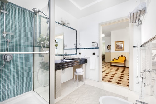 Villa Bionda, with sea views and private pool 27 Villas in Italy