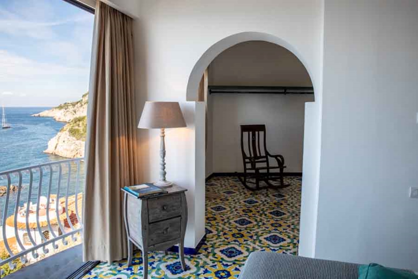 Villa Luce Di Mare, endless sea views 23 Villas in Italy
