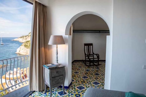 Villa Luce Di Mare, endless sea views 23 Villas in Italy