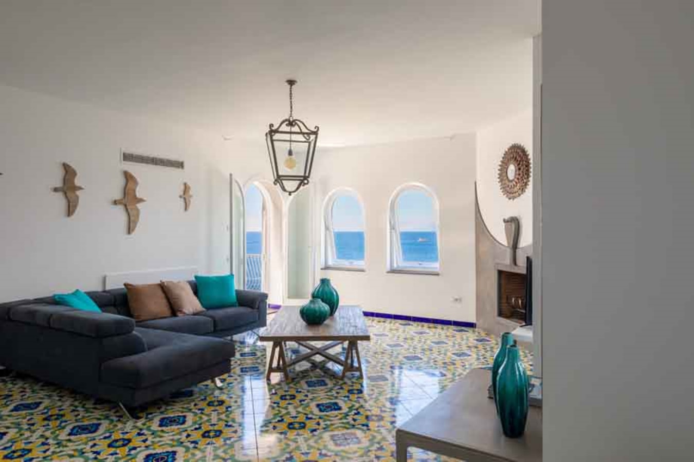 Villa Luce Di Mare, endless sea views 12 Villas in Italy