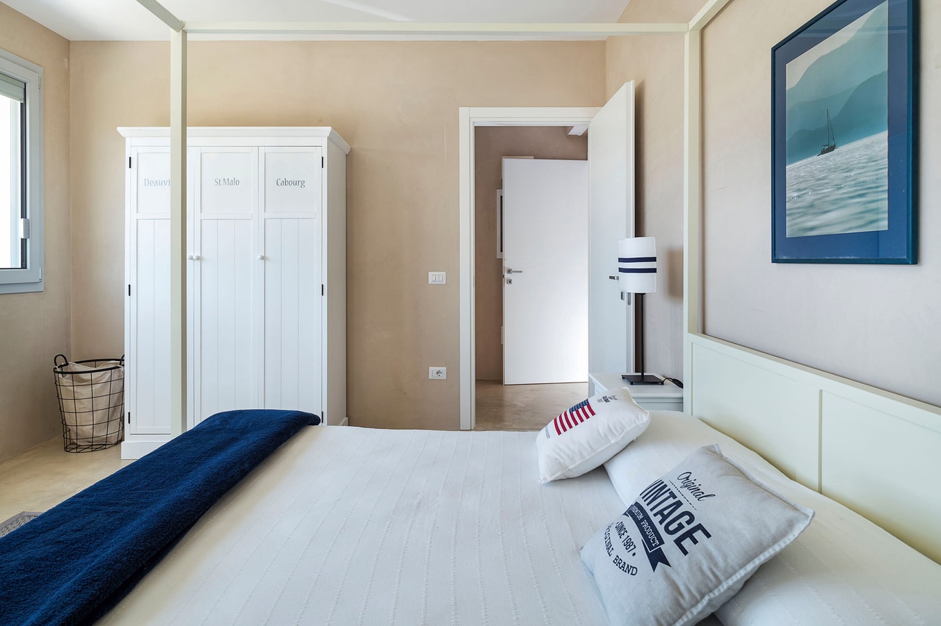 Villa Giordana with private swimming pool, Sicily 26 Villas in Italy