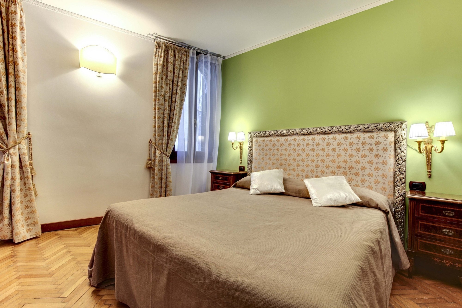 Sospiri Suite - San Marco 18 Villas in Italy