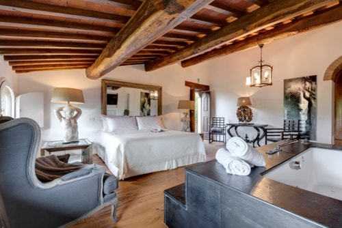 Alonza Estate - Large Countryside Estate 9 Villas in Italy