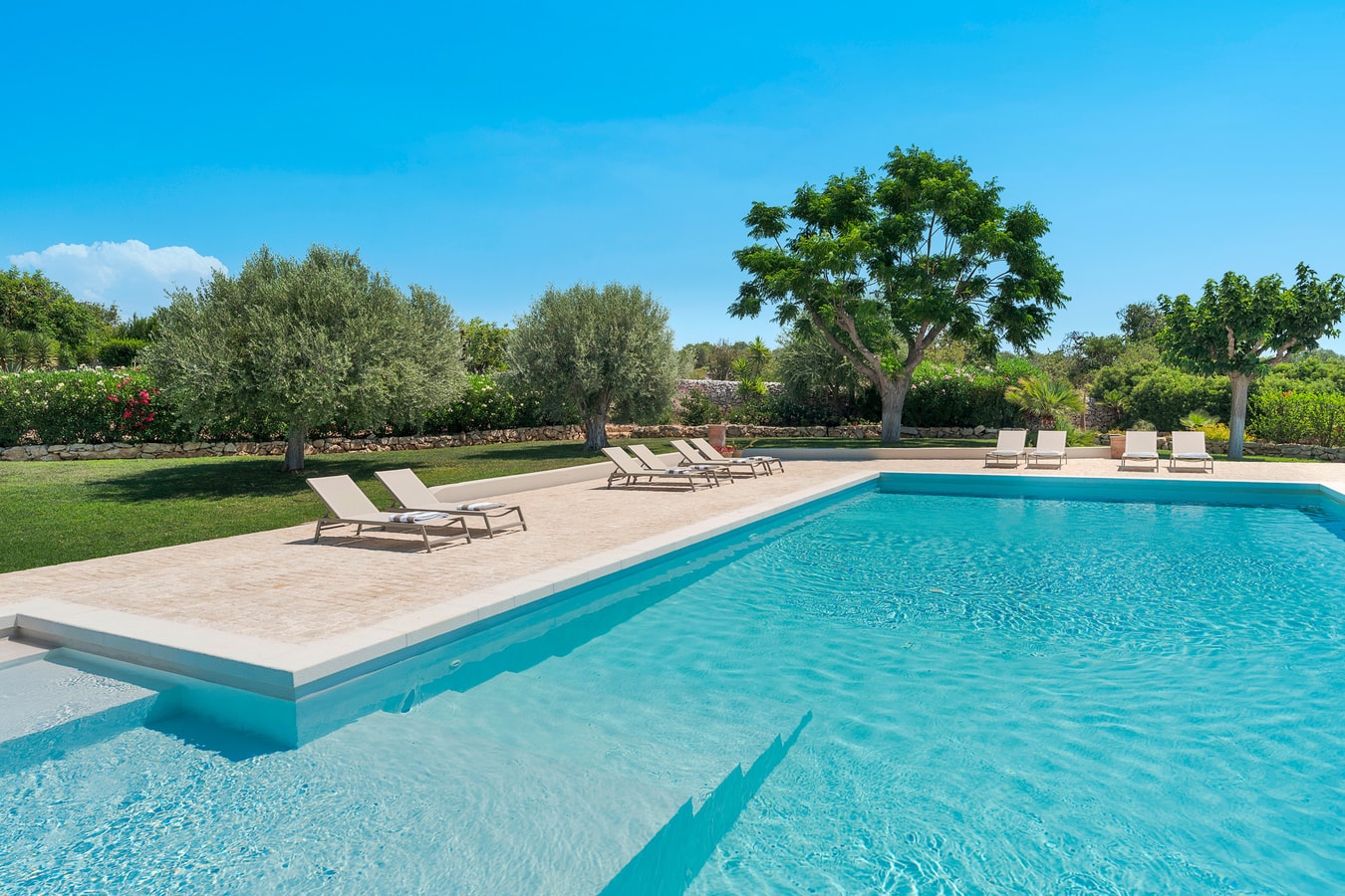 Casa Carol (Bianco) - Villa with shared pool 32 Villas in Italy