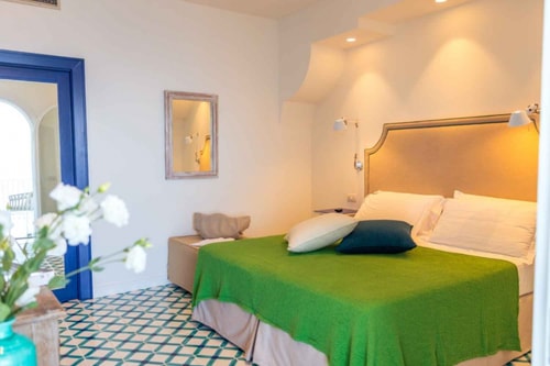 Villa Luce Di Mare, endless sea views 20 Villas in Italy