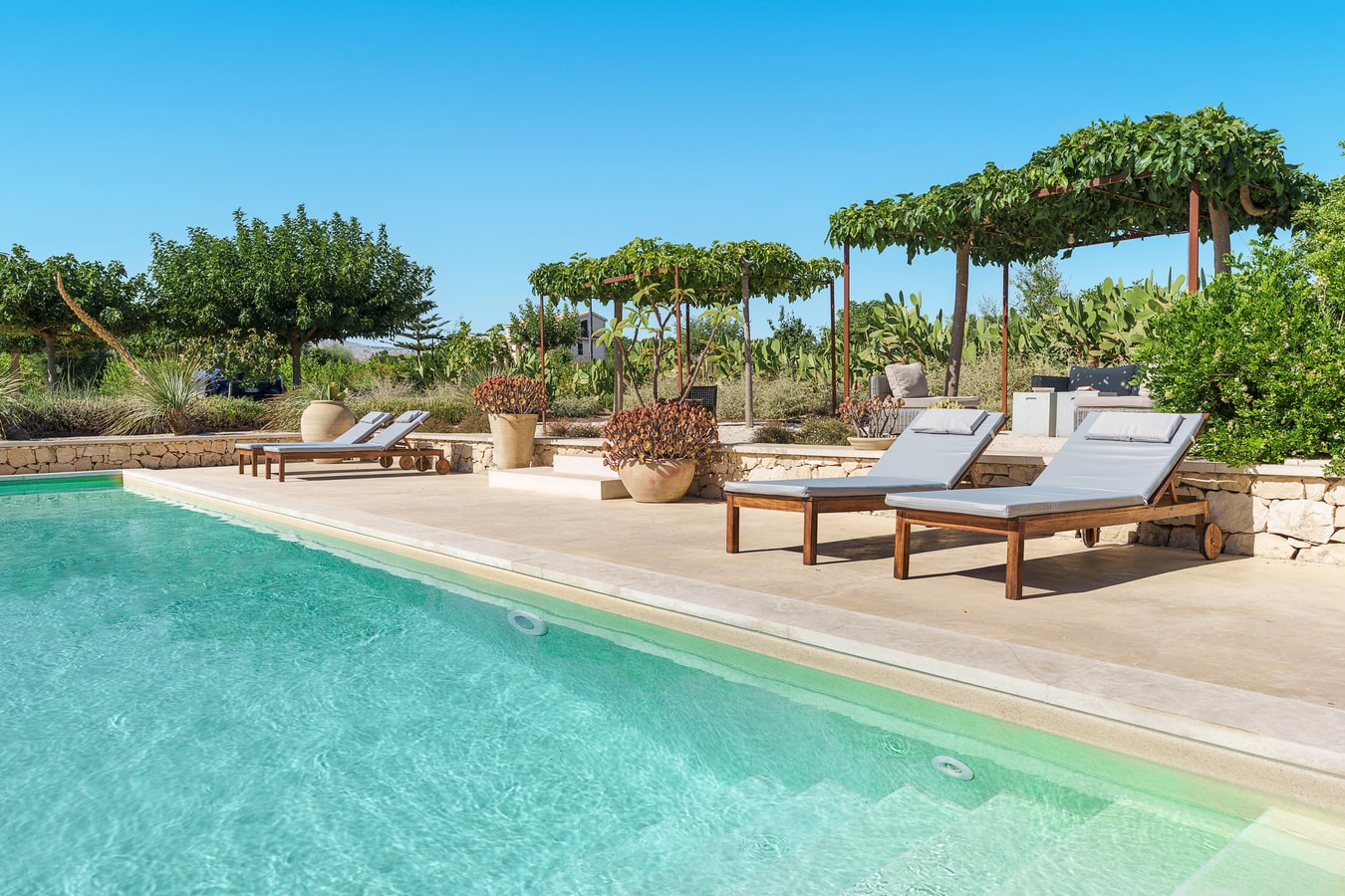 Villa Giordana with private swimming pool, Sicily 67 Villas in Italy