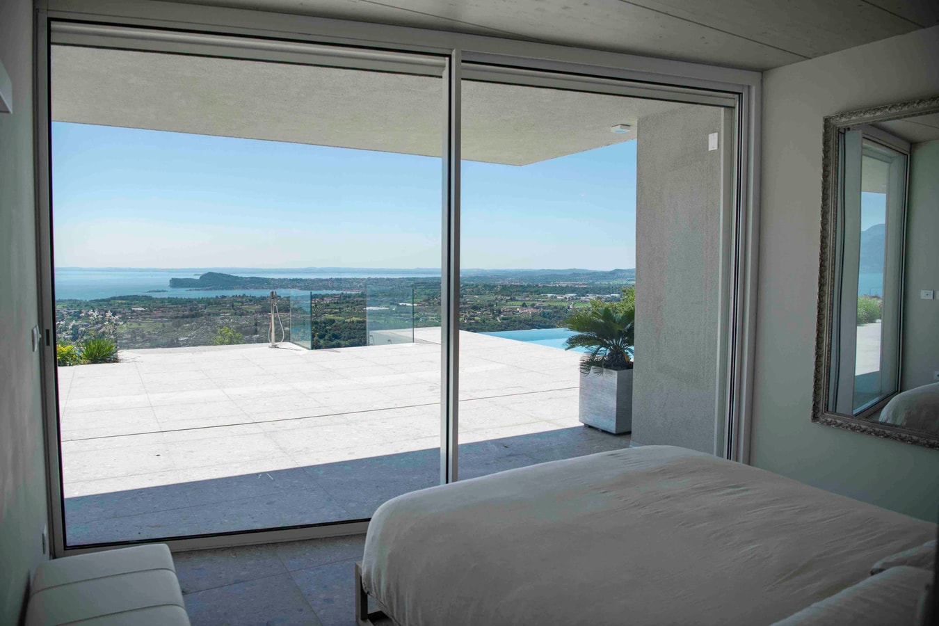 Villa Nuvia - Contemporary Villa Near Salò 19 The Prestige Villa Collection