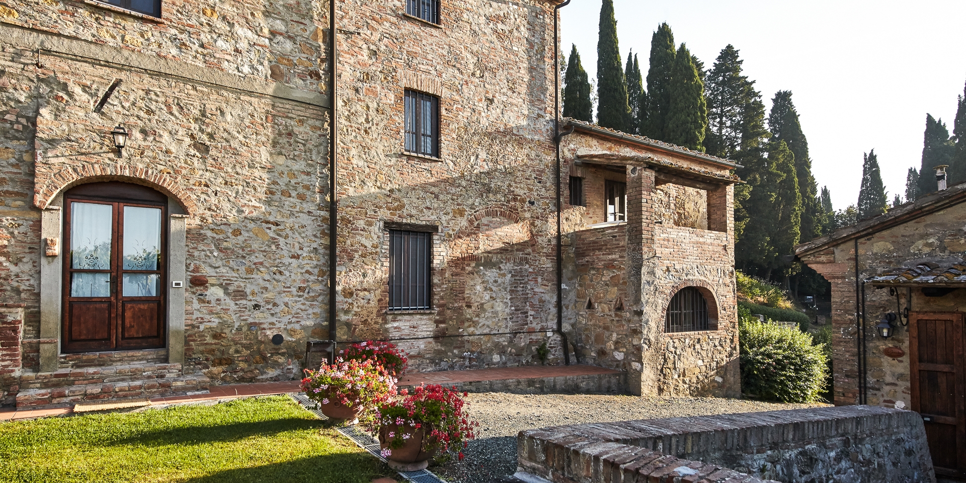 Castagneto Estate - Large Tuscan Borgo 37 Villas in Italy