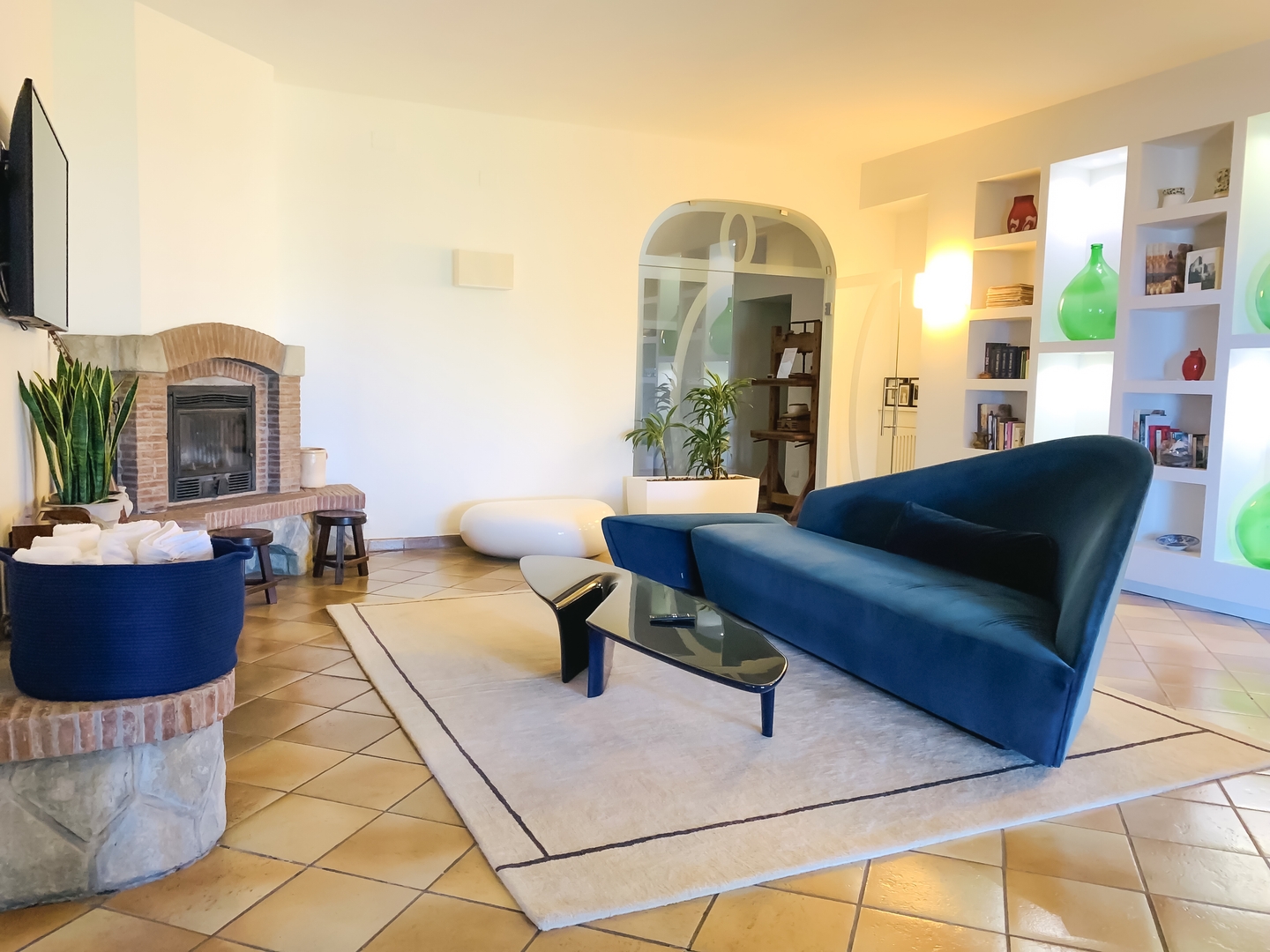 Large private villa with pool and sea views 5 Villas in Italy