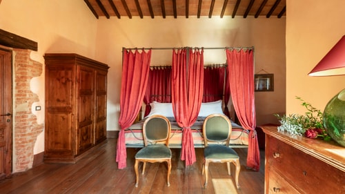 Podere Pulciano - Historic Tuscan farmhouse with pool 25 Italian Breaks
