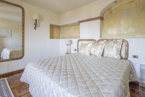 Villa Lavinia, with private pool, spa and gym 37 Villas in Italy