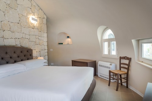 Villa Catrice - Seafront villa with private pool 21 Villas in Italy