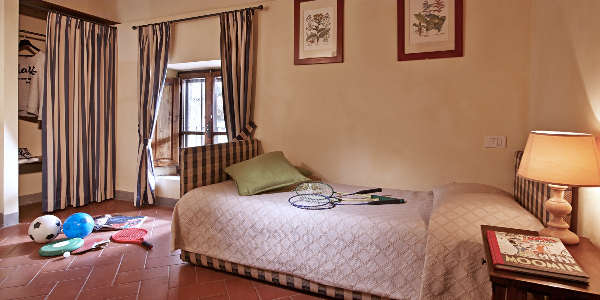 Castagneto Estate - Large Tuscan Borgo 22 Villas in Italy