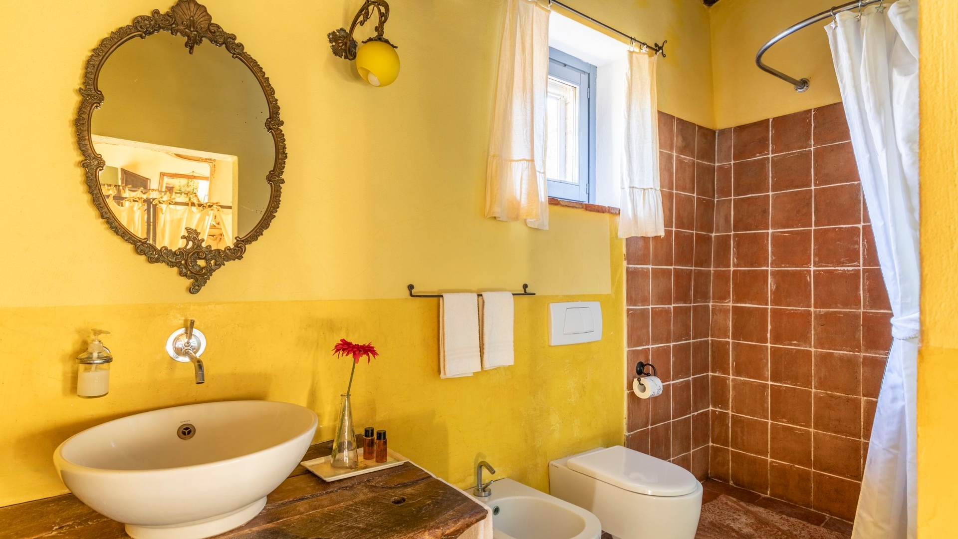 Podere Pulciano - Historic Tuscan farmhouse with pool 56 Villas in Italy