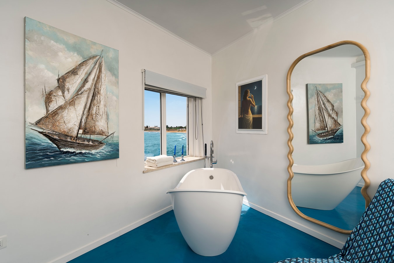 Piccio Suite - Seafront Apartment 18 Villas in Italy