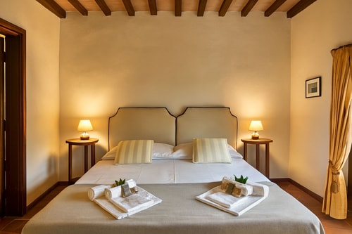 Villa Luisa - Farmhouse with private pool 16 Villas in Italy