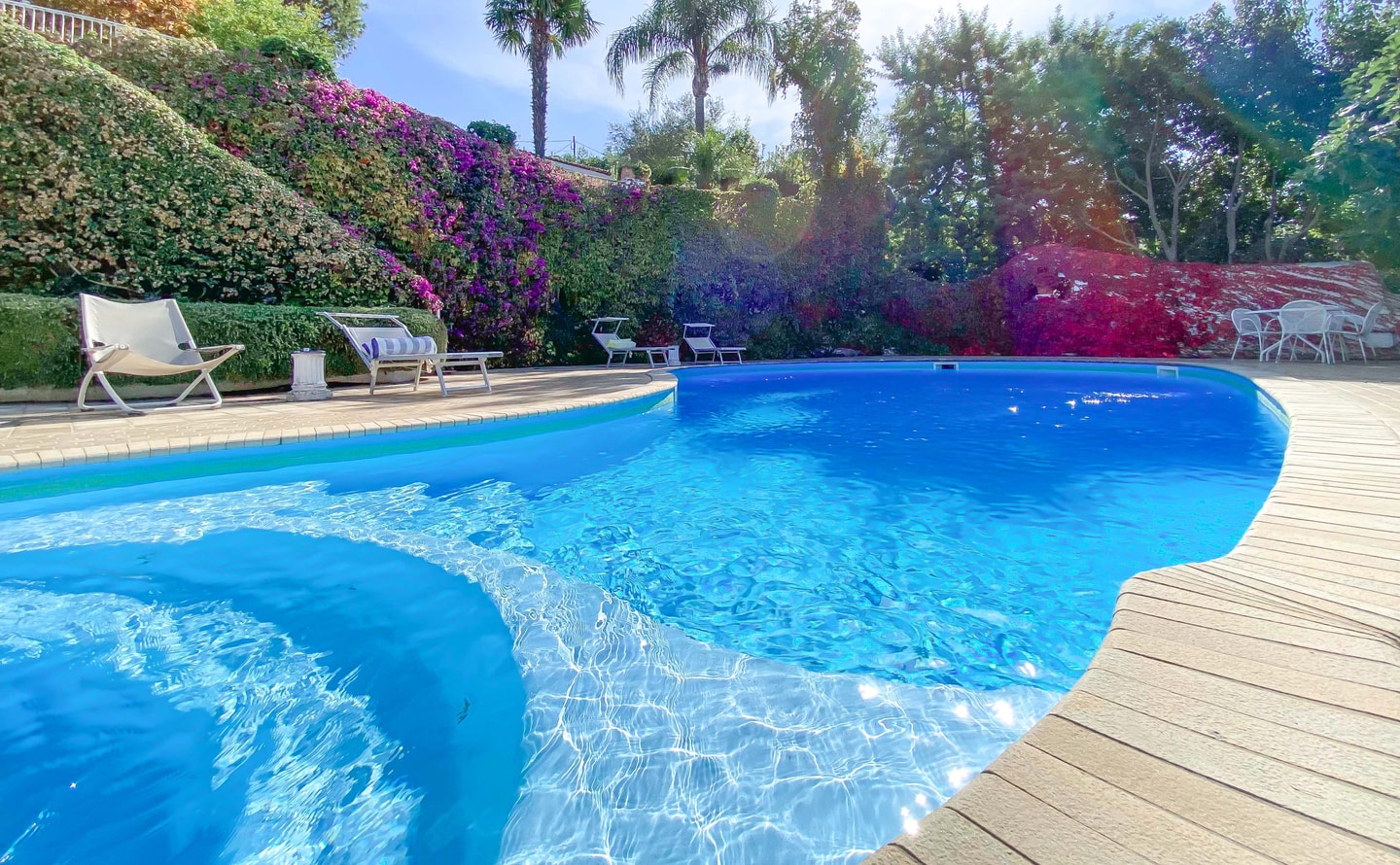 Casa Le Onde, with private terrace, shared pool 2 Villas in Italy