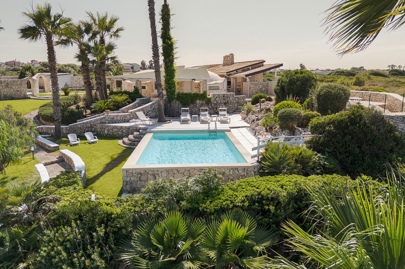 Villa Catrice - Seafront villa with private pool 2 Villas in Italy