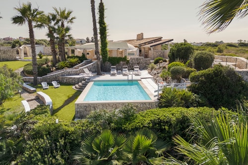 Villa Catrice - Seafront villa with private pool 2 Villas in Italy
