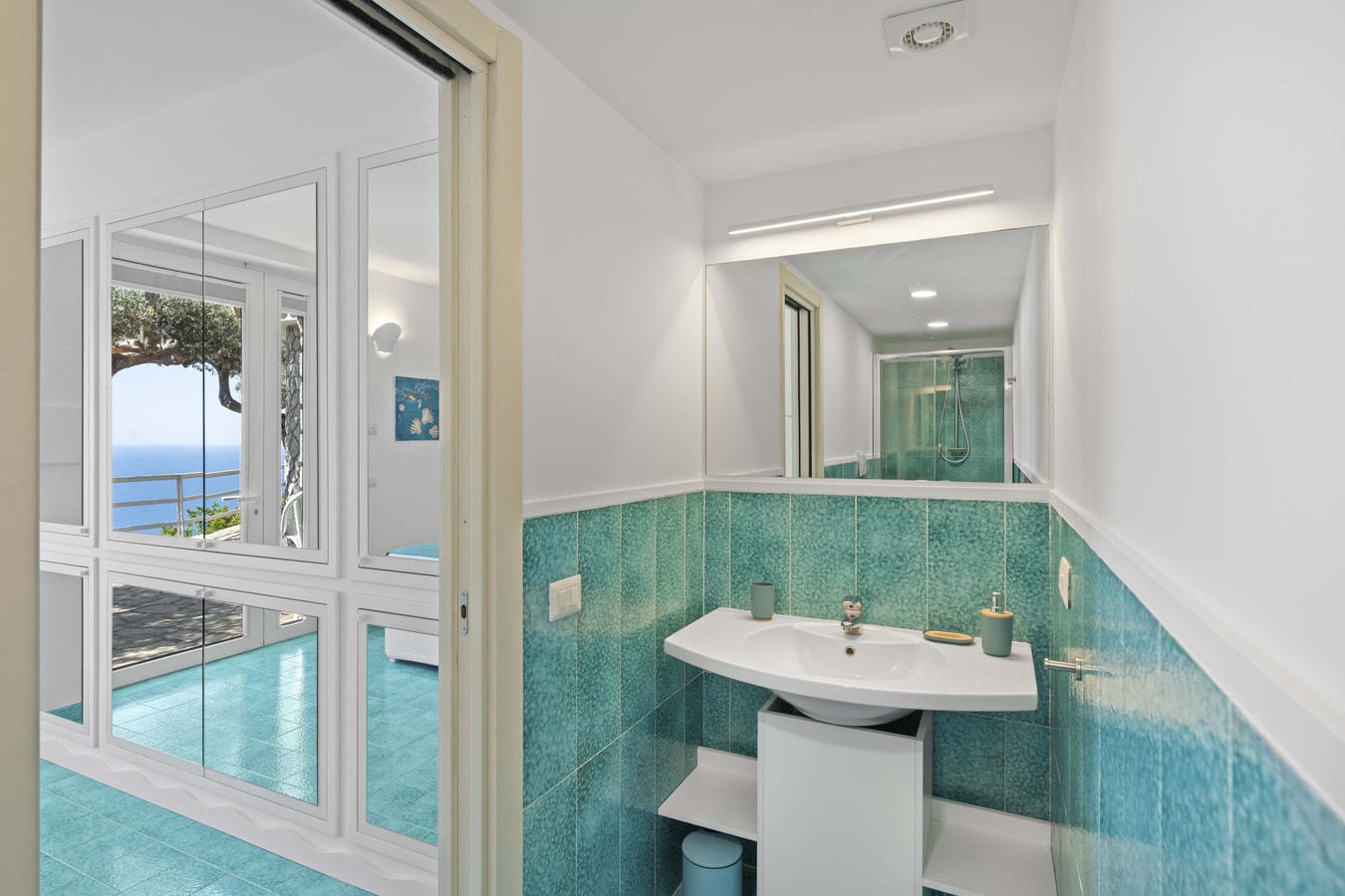 Villa Silenzio, Secluded Retreat with Sea Views 25 Villas in Italy