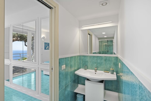 Villa Silenzio, Secluded Retreat with Sea Views 25 Villas in Italy