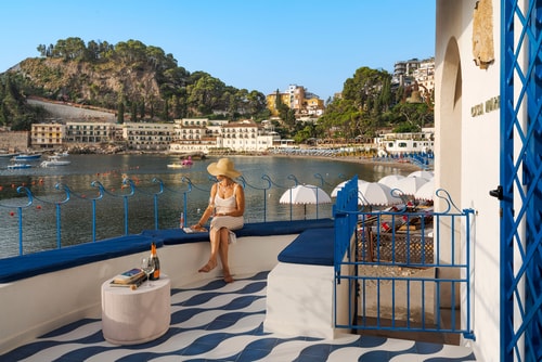 Casa Mazzaro, Taormina apartment 20 metres from the beach 32 Villas in Italy