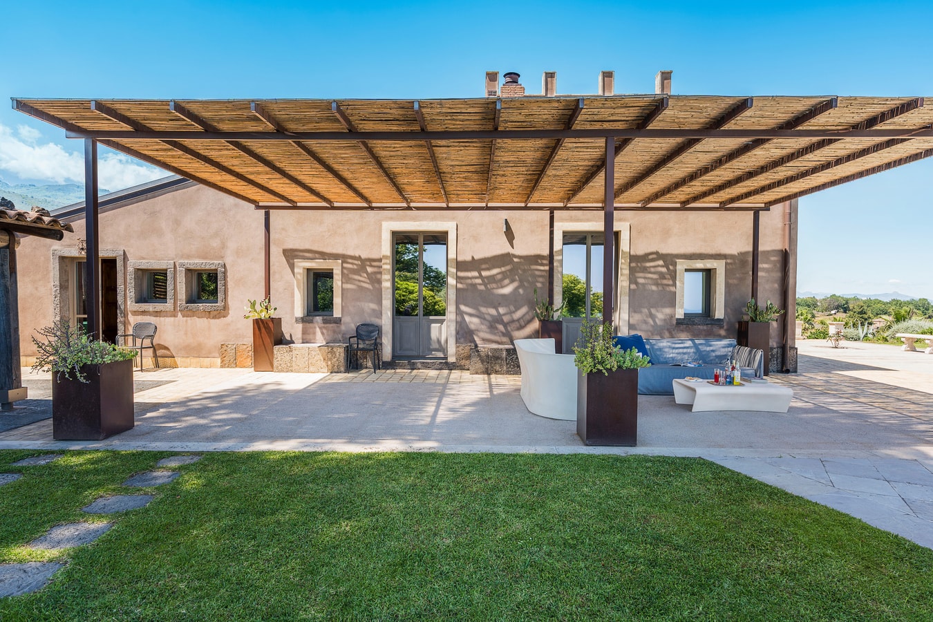 Villa Etnea - Private villa with pool and jacuzzi 2 Villas in Italy