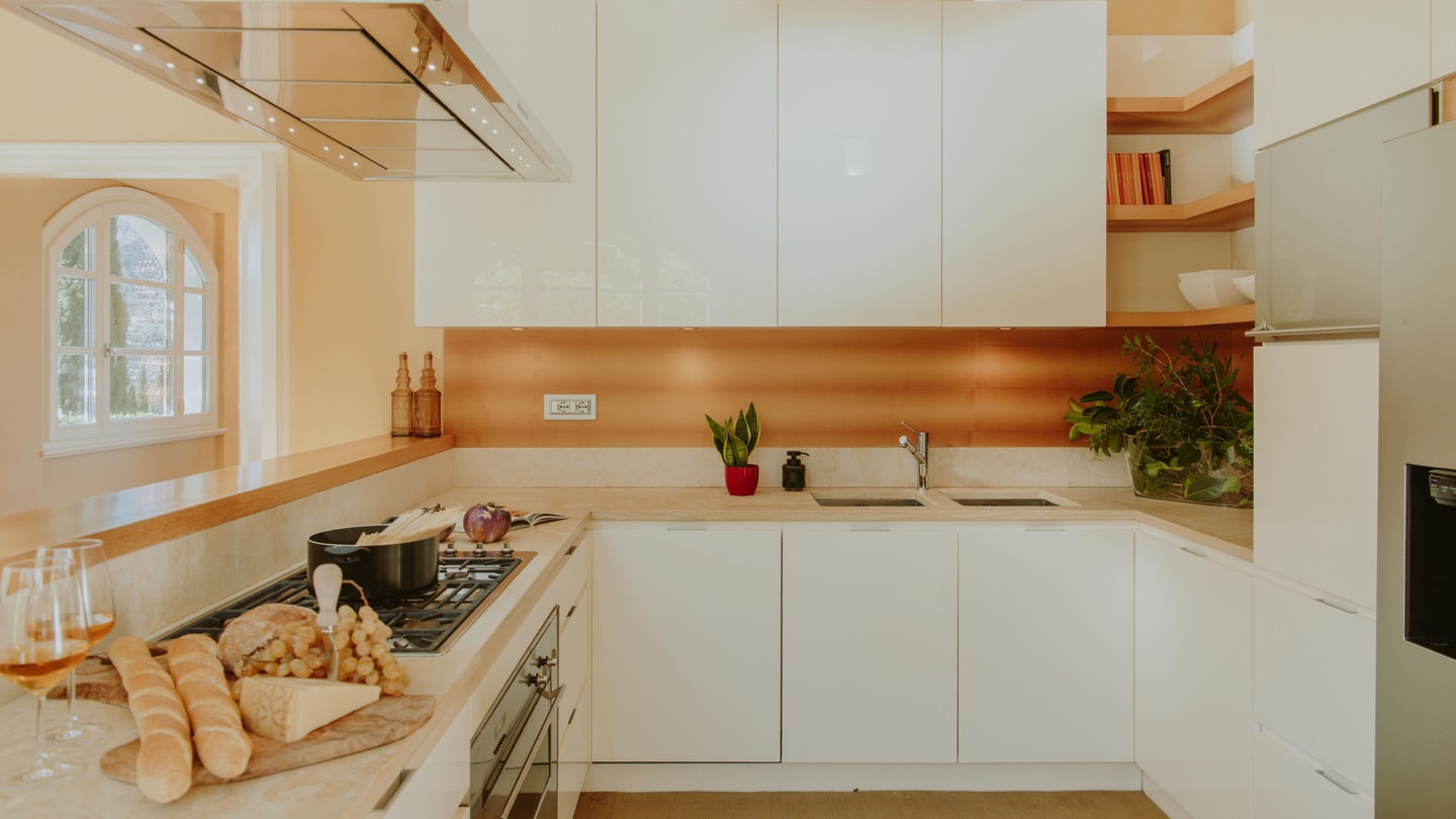 Villa Acquabella with lake views and pool 14 Villas in Italy