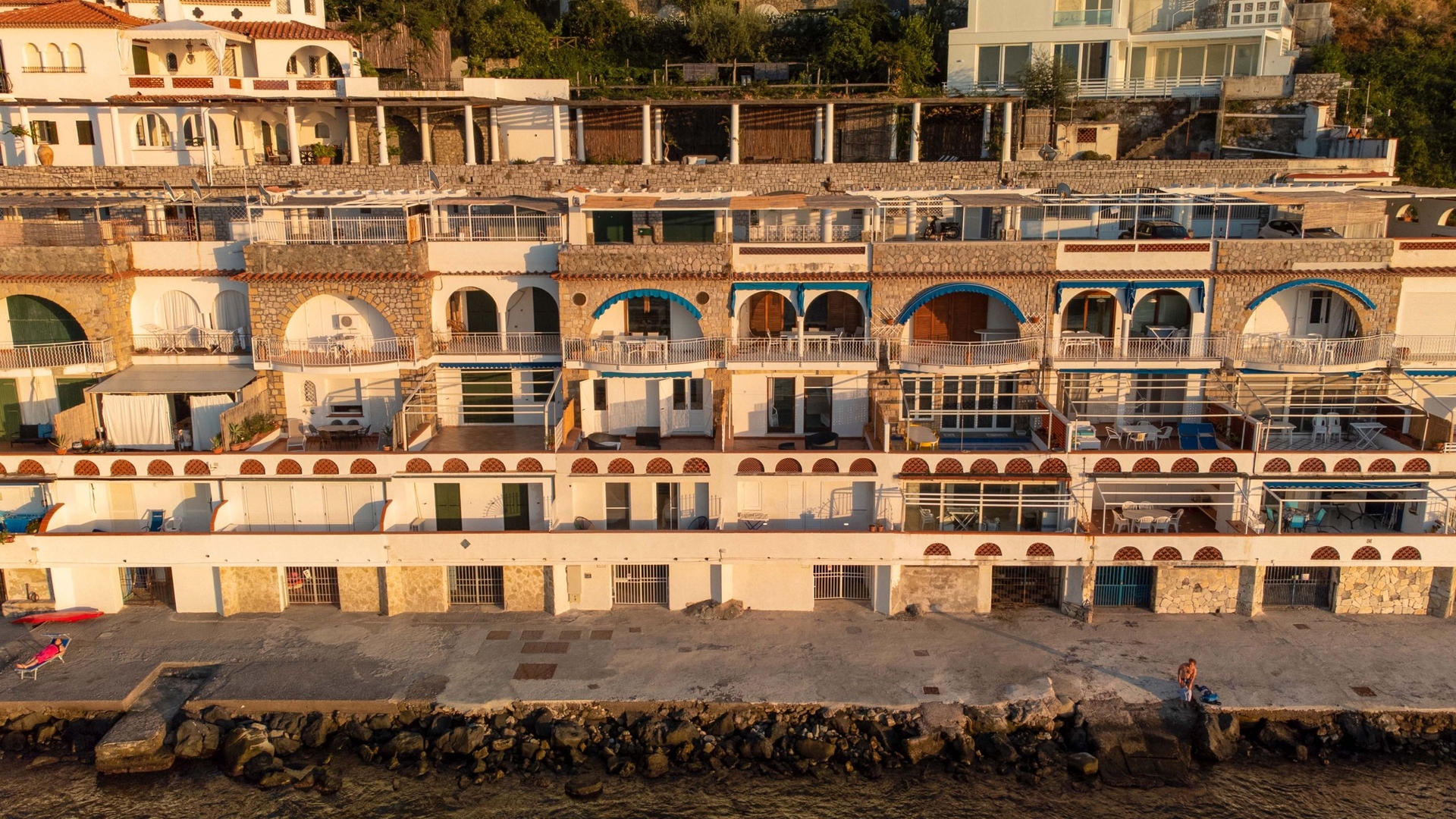 Casa Di Marcia, seafront with dipping pool 59 Villas in Italy