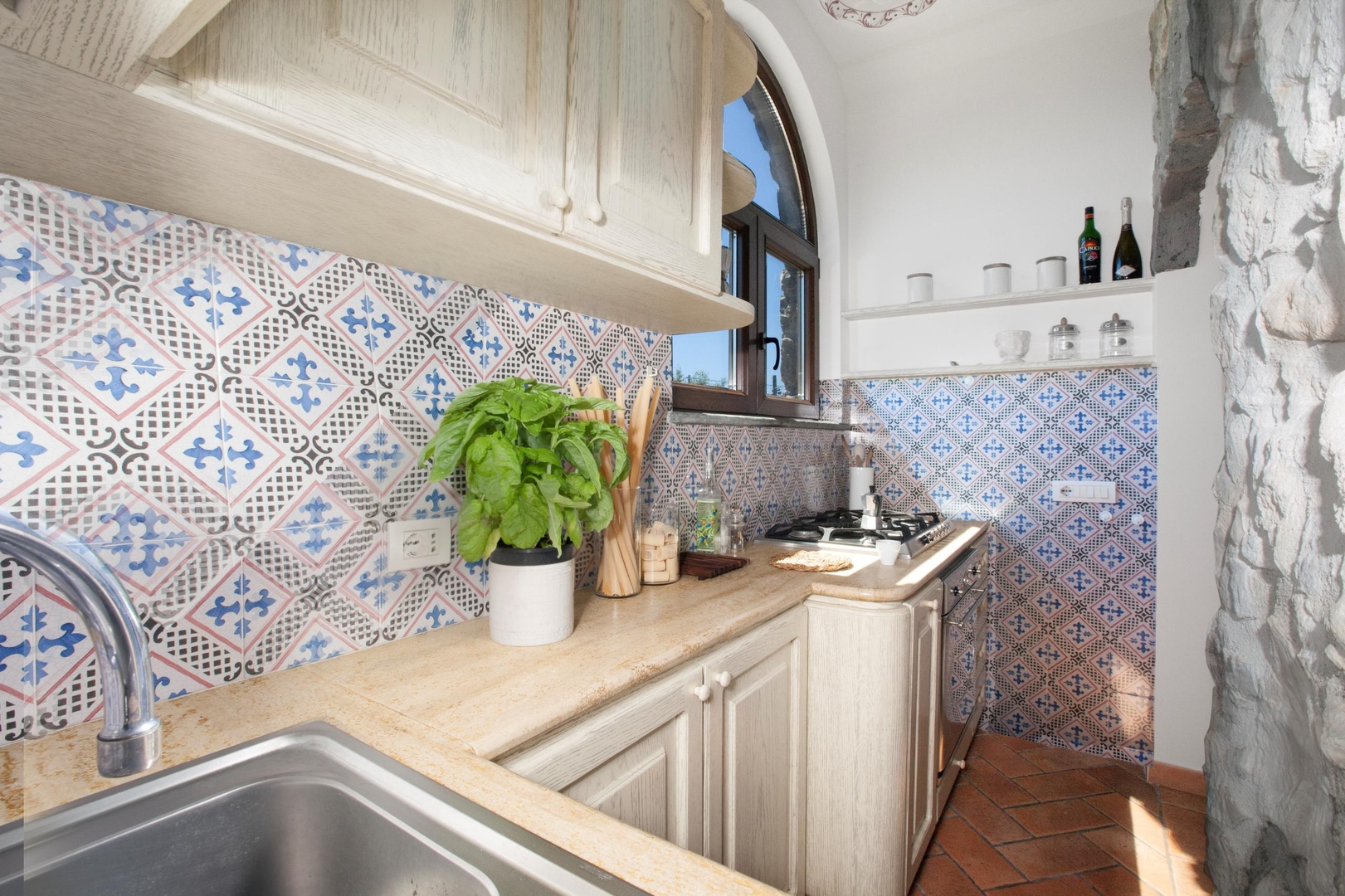 Casa dei Limoni - peaceful retreat with sea views 13 Villas in Italy